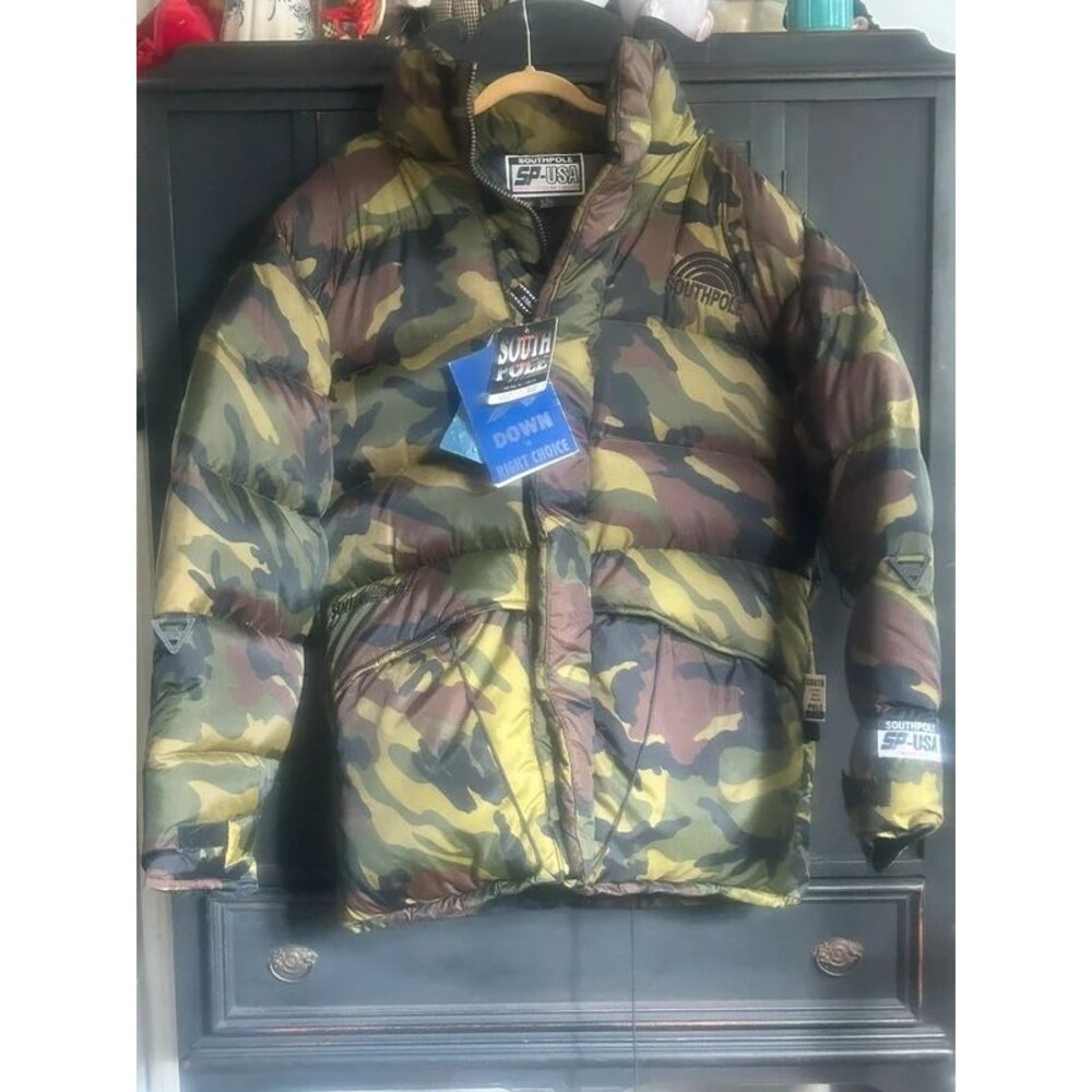 NWT w/ Flaws Vintage Y2K Southpole Camo Down Puffer Jacket (Large)